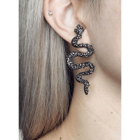 Black Diamond Crystal Red Eye Snake Earrings - Picture 4 of 4